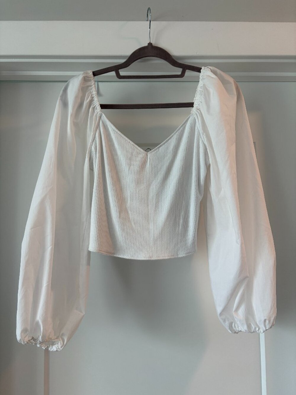 Long-Sleeve Mixed Fabric Puff Sleeve White Top